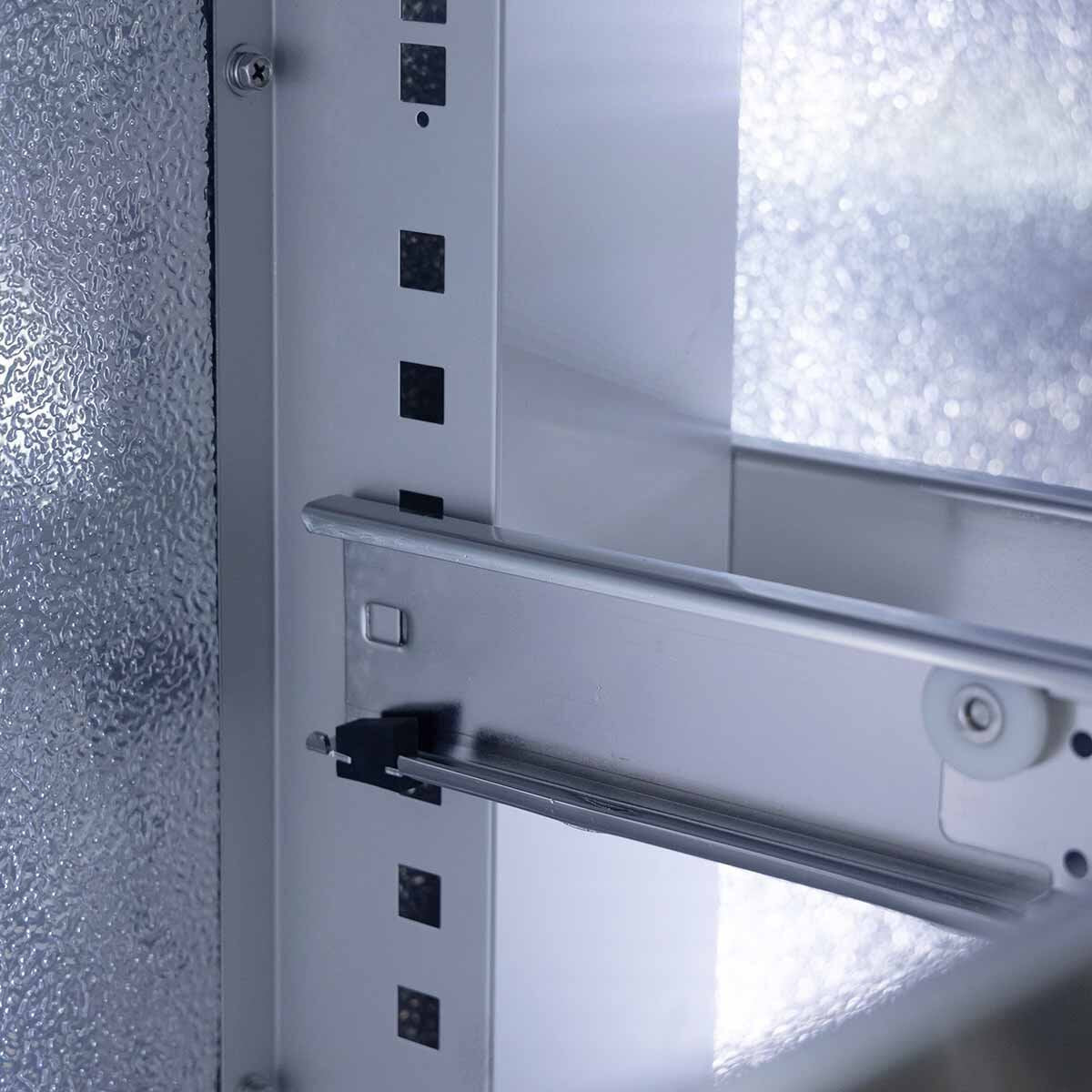 EASYLINE Barkühltisch schwarz / 4 Schubladen - 280 l