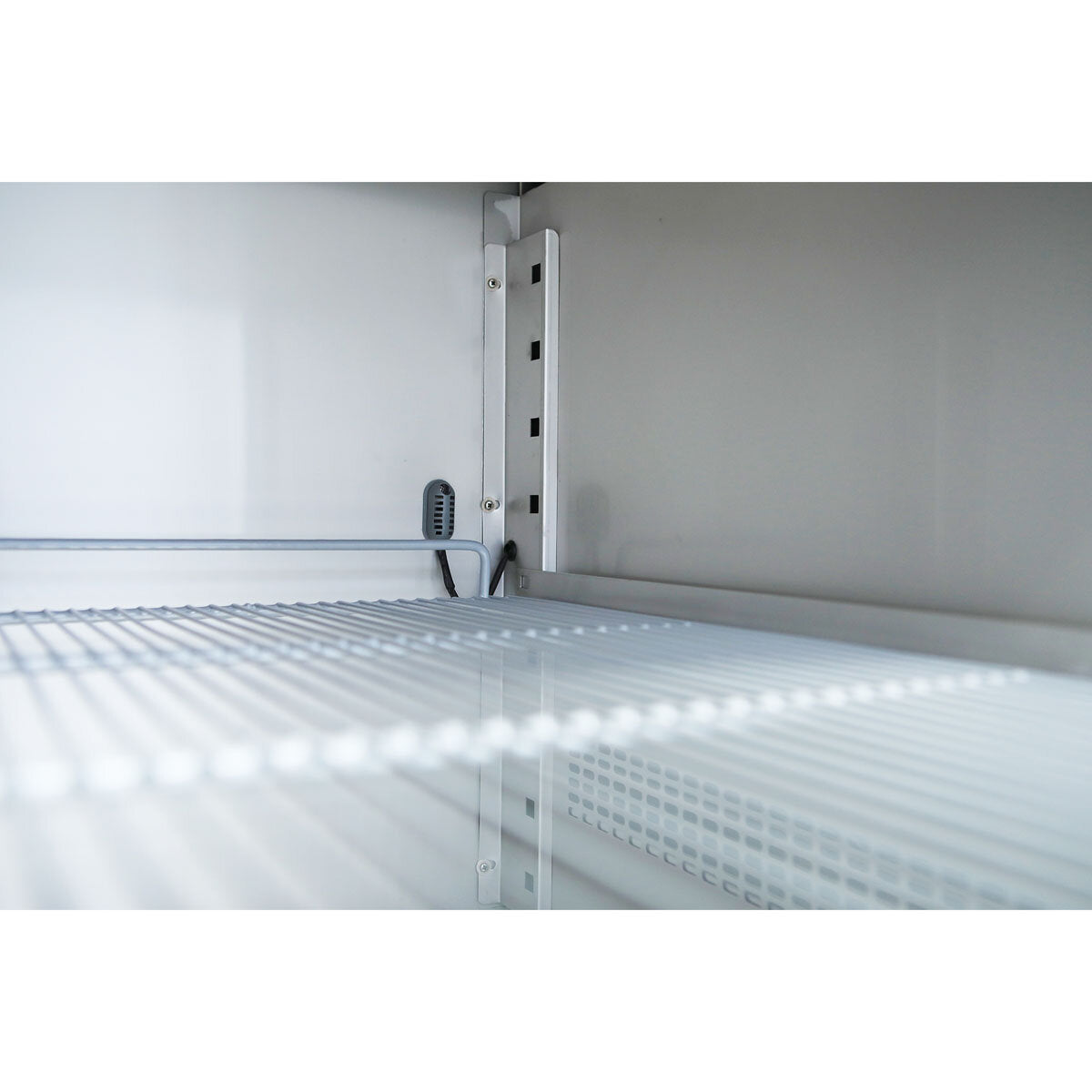 EASYLINE Pizzakühltisch 800 / 2-türig & 7 Schubladen "grau" inkl. Kühlaufsatz GN1/3