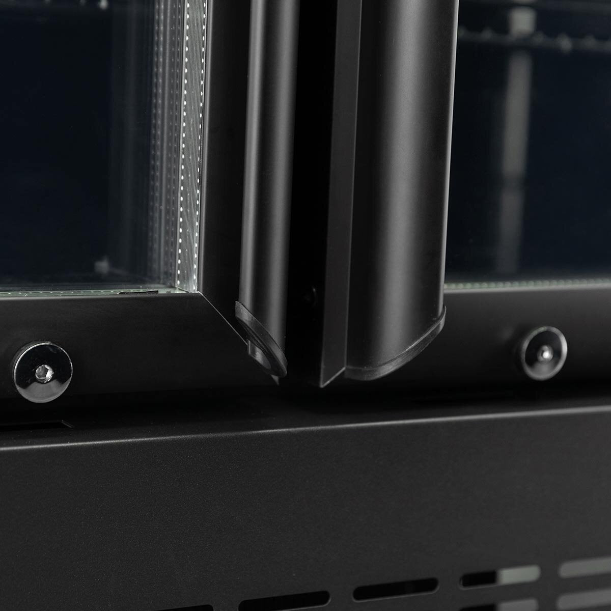 TOPLINE Getränkekühlschrank 1610 Liter mit Leuchtaufsatz "schwarz"