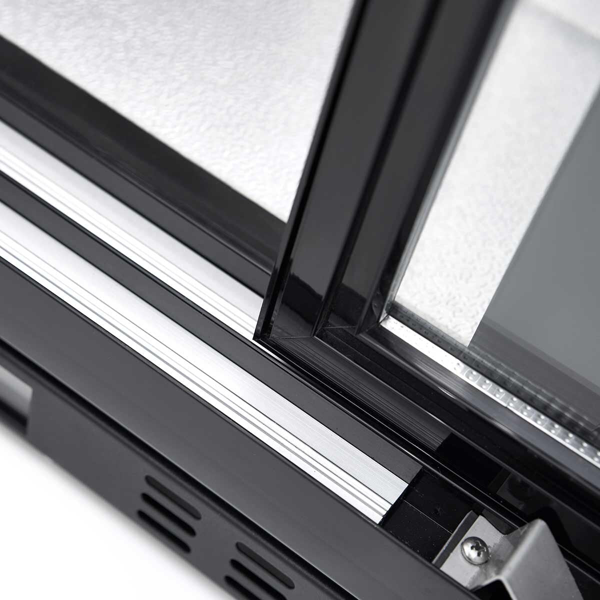 EASYLINE Barkühlschrank 520 schwarz / 3 Glasschiebetüren, Höhe 900 mm