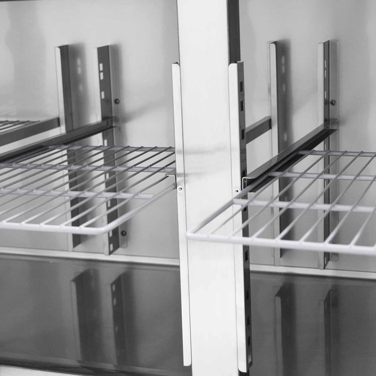 EASYLINE Kühltisch 700 / 2 Türen & 4 Schubladen inkl. Aufkantung - Monoblock