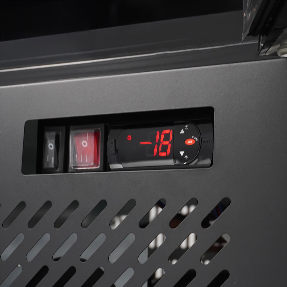 Tiefkühlschrank 1 Glastür Schwarz NAP-250F - 490x560x1915 mm - 0.45 kW - Gastro-Bedarf24 GmbH