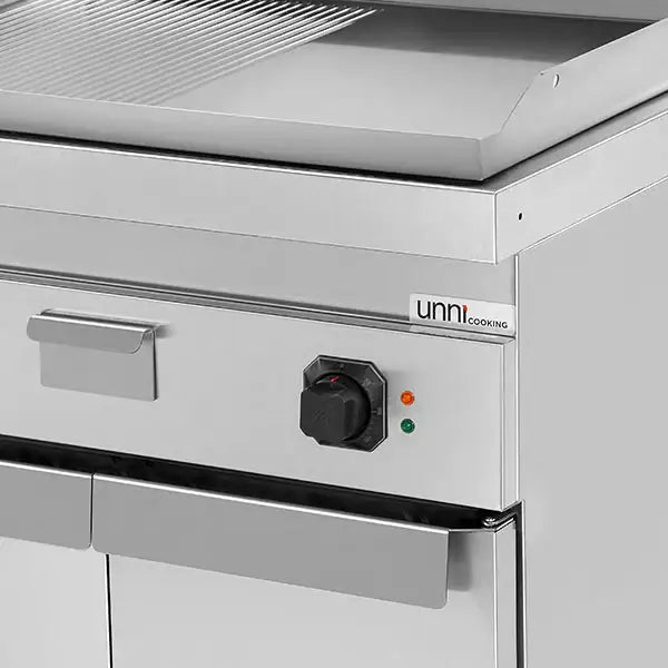 Elektrische Grillplatte - 800x700x850/900 mm - 1/2 glatt + 1/2 gerillt CHROM - 9 kW