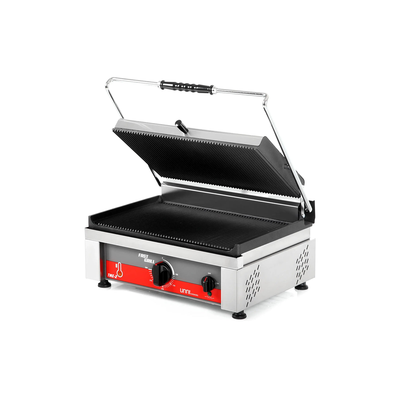 Edelstahl Kontaktgrill für Gastronomie mit geriffelter Grillfläche, offen, auf weißem Hintergrund