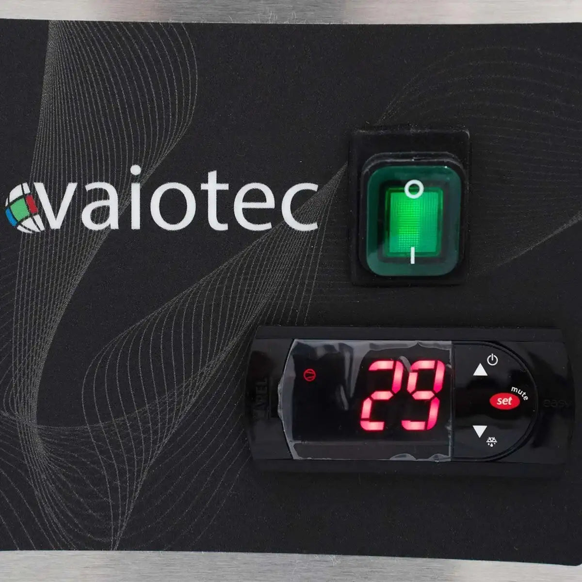 VaioTec Kühlgerät mit digitaler Temperaturanzeige und grünem Power-Button