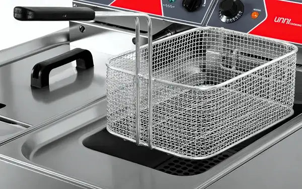 Elektro Fritteuse 2x10 Liter - 650x650x850/900 mm - 2x9 kW - Gastro-Bedarf24 GmbH