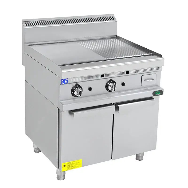 Edelstahl-Gasgrill mit integriertem Backofen für professionelle Gastronomie