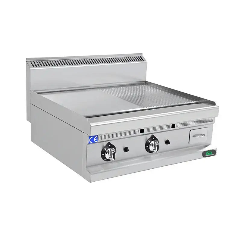 Edelstahl-Gasgrill mit Grillfläche und Bedienelementen für professionelle Gastronomie