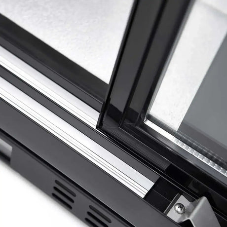 EASYLINE Barkühlschrank 520 schwarz / 3 Glasschiebetüren, Höhe 840 mm - Gastro-Bedarf24 GmbH