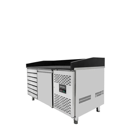 EASYLINE Pizzakühltisch 800 / 1-türig & 7 Schubladen "schwarz" inkl. Kühlaufsatz GN1/4 - Gastro-Bedarf24 GmbH
