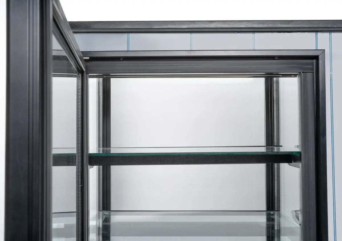Edelstahl-Glasvitrine mit mehreren Regalen für Gastronomie