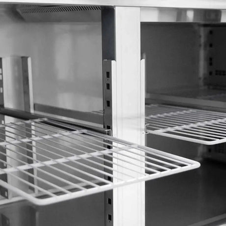 Kühltisch / 3-türig - Monoblock, 1795 x 700 mm - Gastro-Bedarf24 GmbH