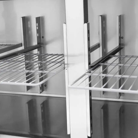 Kühltisch / 4-türig inkl. Aufkantung - Monoblock, 2230 x 700 mm - Gastro-Bedarf24 GmbH