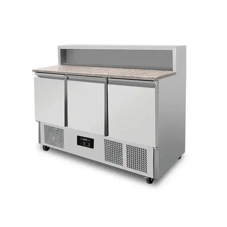 Pizza-Werkbank, 3-türig (GN 1/1), mit 8 × GN 1/6 Aufsatz | +2°C bis +8°C - Gastro-Bedarf24 GmbH