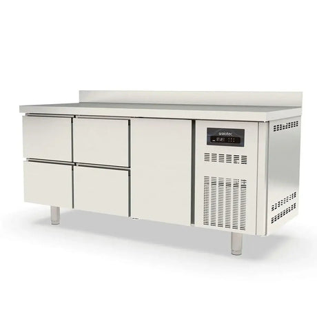 TOPLINE Kühltisch / 3-fach GN1/1 mit 4 Schubladen / 1 Tür & Aufkantung, 1795 x 700 mm - Gastro-Bedarf24 GmbH