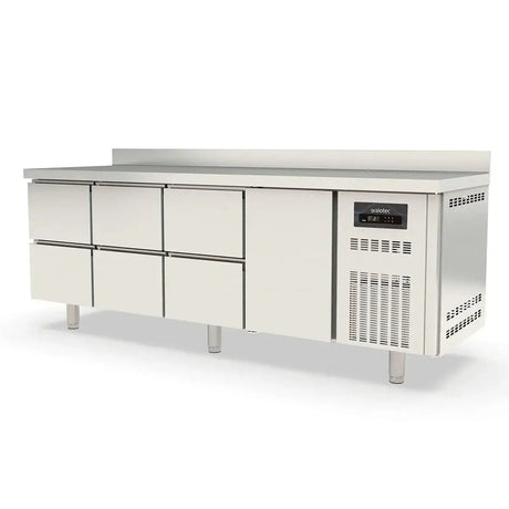 TOPLINE Kühltisch / 4-fach GN1/1 mit 6 Schubladen / 1 Tür & Aufkantung, 2245 x 700 mm - Gastro-Bedarf24 GmbH